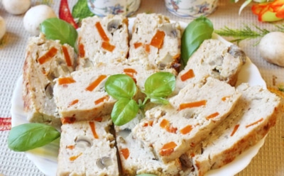 Берем простые ингредиенты — превращаем в суперблюдо: этот куриный террин сделает честь мишленовскому ресторану — запоминайте рецепт