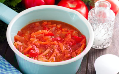 Долго не тушу — а вкус богический: это лечо для торопыг готовится всего за 30 минут, а съедается за секунды — так что готовьте побольше