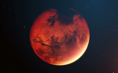 Океаны Марса испарились в космос: ученые рассказали, как наклон оси превратил планету в безжизненную пустыню — теперь только пыль да шрамы