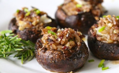 Когда не грибы добавляют в гречку, а наоборот: эти фаршированные шампиньоны заткнут за пояс котлеты — ни один мясоед не пройдет мимо