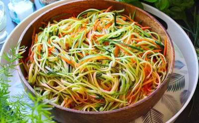 Умопомрачительная закуска — делаю за минуты: эти кабачки по-корейски готовятся влет, а съедаются еще быстрее — держите про запас