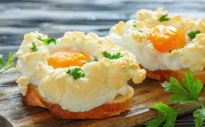 Глазунья осталась в прошлом — теперь готовлю только так: этой яичнице место на королевском столе — приготовьте себе завтрак лордов