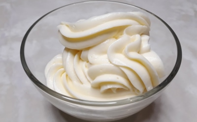 «Дипломат» — мечта сладкоежек: этот восхитительный крем любой десерт превратит в кондитерский шедевр — зажигает страсть с первой ложки