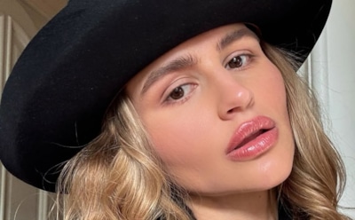 Конец слухам: Анастасия Миронова наглядно подтвердила роман с Navai пикантными фото