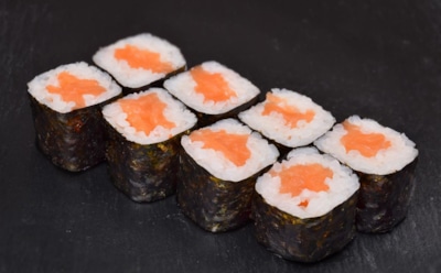 Гости на пороге — а вы без ужина: спасут быстрые роллы с лососем и рисом — сытно, красиво и просто