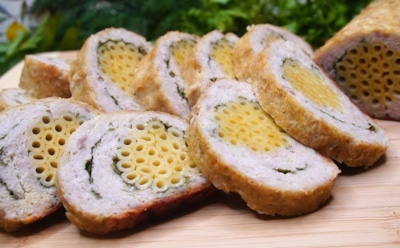 Кулинарная матрешка: после этого рулета с сюрпризом гости придут в полнейший восторг — гарнир уже внутри