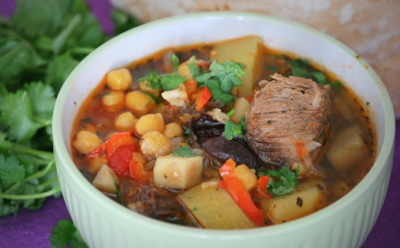 Пока варю — у моих дверей собирается весь подъезд: этот ароматный суп покоряет сердца не хуже, чем снежные пики Кавказских гор