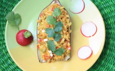 Вкус, который переносит на побережье: баклажаны, фаршированные рисом и огурцами — простая средиземноморская радость