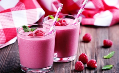 Нанесите ответный удар по жаре: сделайте фраппе из малины, чтобы все просили добавки