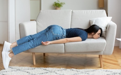 Лето, жара и лень: врач объяснил, почему в знойный сезон организм начинает сдавать позиции