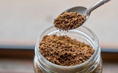 Не столько бодрит, сколько вредит: россиянам рассказали, какую опасность может таить в себе растворимый кофе