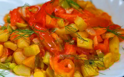 Закрутка без заморочек — зато с удовольствием: это овощное рагу зимой съедается первым