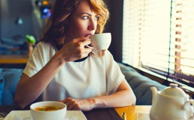 Этот напиток после еды нарушает пищеварение: названа привычка, из-за которой организм недополучает важные вещества