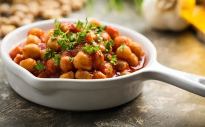 От первой ложки до пустой банки — считанные мгновения: эта заготовка из нута исчезает со стола быстрее хлеба