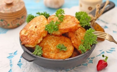 Готовлю эти тресковые оладьи к приходу друзей — от такой закуски никто не откажется