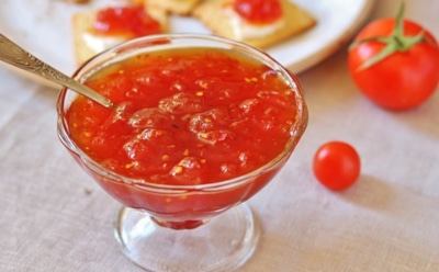 Томатный джем — новая звезда вашей кухни: вы просто обязаны попробовать этот неожиданный рецепт с пикантной изюминкой