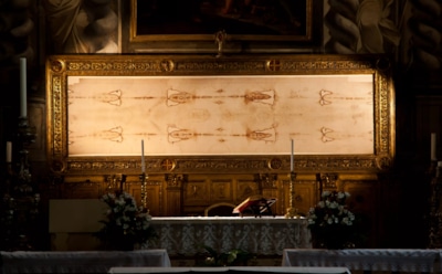 Тайна Туринской плащаницы: цифровой эксперимент раскрывает секрет святыни и ставит под сомнение ее подлинность