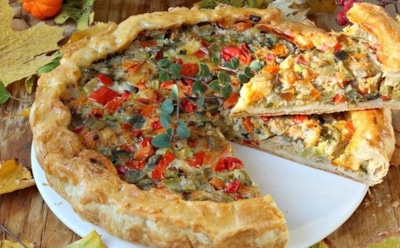 Французский шарм на гречневом тесте: этот пирог пахнет Провансом — и собирает вечерами всех родных за столом