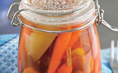 Готовлю морковь по этому рецепту каждую зиму — семья съедает банку за вечер, не оставляя ни кусочка