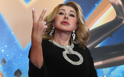 Любовь Успенская получила права категории D и похвасталась «автобусом-дворцом»