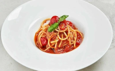 Соседи завидуют ароматам — моя паста «Помодоро» не дает им покоя: это блюдо точно станет новым хитом ваших застолий