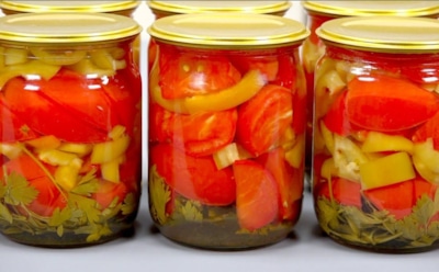 Эта заготовка с говорящим названием — «Неприхотливая»: готовится легко, а зимой отлично спасает от тоски по лету