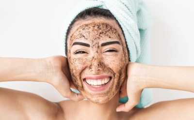 Кожа засияла всего после пары процедур — эта волшебная маска с аспирином и медом творит настоящие чудеса