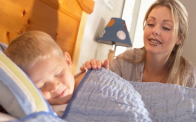 Встаем без скандалов: проверенные способы разбудить ребенка к первому уроку