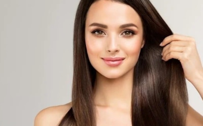 Секрет блестящих прядей — этот самодельный спрей: все подруги завидуют моей шевелюре