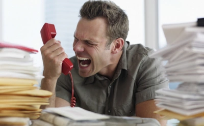 Сильные эмоции — слабое сердце: врач объяснил, чем опасна привычка «жить на нервах»