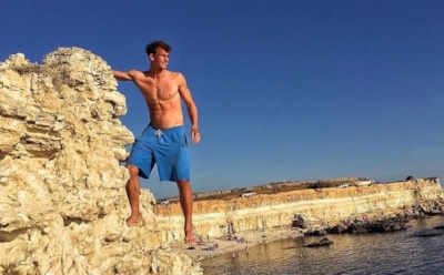 «Бывают эпизоды некрасивые»: звезда «Молодежки» Евгений Романцов рассказал, чем опасны постельные сцены