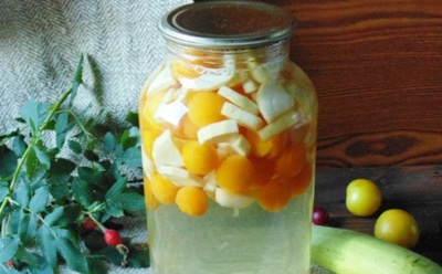 Удивите близких — от этого восхитительного компота их будет просто не оторвать