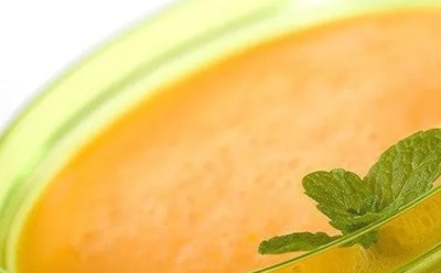 Лето в моей тарелке даже осенью: этот великолепный дынный суп не даст золотой хандре испортить настроение