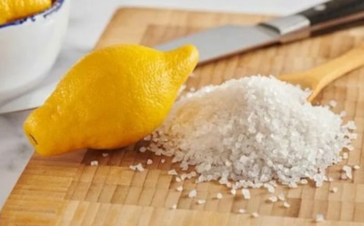 Лимонный секрет настоящих шефов: щепотка такой соли превращает обычные блюда в ресторанный шедевр — сделайте сами