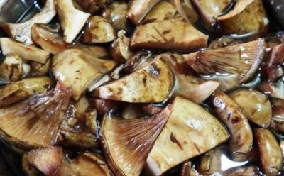 Лесное чудо обогреет зиму: эти свинушки в маринаде станут хитом среди ваших домашних и гостей