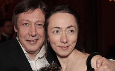 Михаил Ефремов развелся с пятой женой после 23 лет брака из-за свидания в колонии