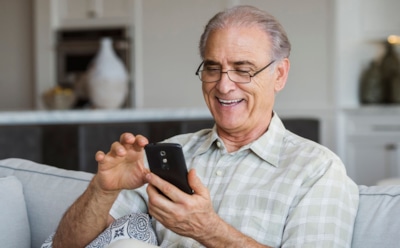 Когда смартфон становится лекарством: россиянам рассказали, как игры замедляют старение мозга