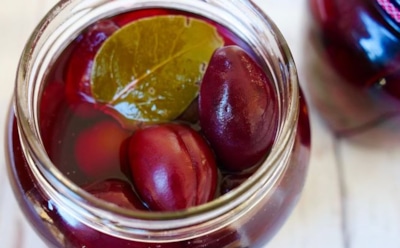 Достаю банку — и праздник начинается: эта пряная заготовка из слив идеально подходит для торжественных случаев