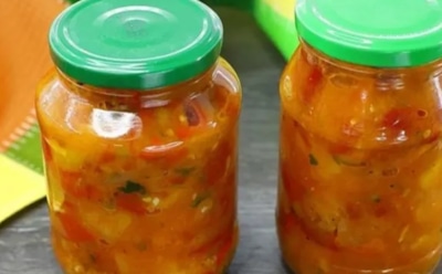 На зиму закатываю тыкву только в таком виде: этот салат семья просит доставать из погреба чаще всего