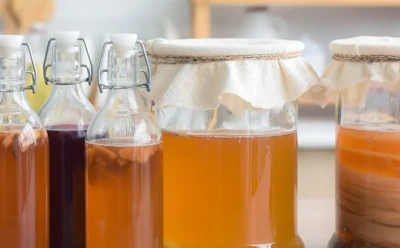 Комбуча и «детокс» — миф разрушен: эксперт рассказал, почему модный чай не чистит организм и не помогает худеть