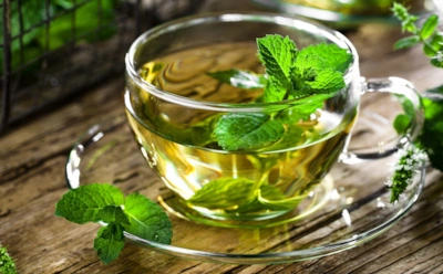 Чтобы зеленый чай бодрил, а не вредил — важно знать меру: диетолог назвала допустимое количество напитка в день