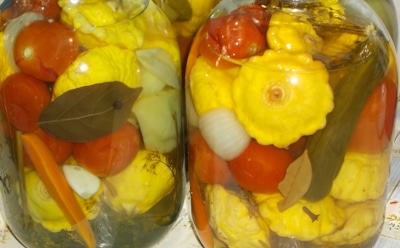 Делюсь секретом моего любимого ассорти: откроешь банку зимой — и словно снова оказался на даче