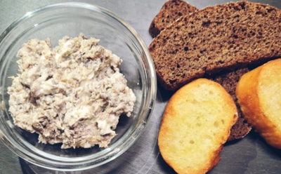 Творожный сыр с грибами выручает на завтрак и ужин: рецепт этой намазки у меня клянчат все друзья и знакомые