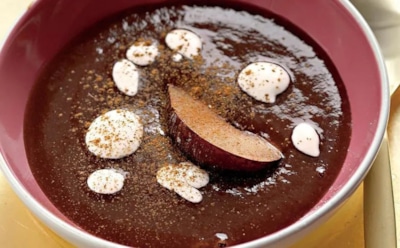 Готовьте обед по-новому: просто превратите сливы в бархатное угощение с винным акцентом — и покорите всех за столом