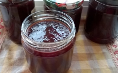 Это лакомство заменит конфеты: такая фруктово-шоколадная заготовка дарит вкус праздника в любое время года