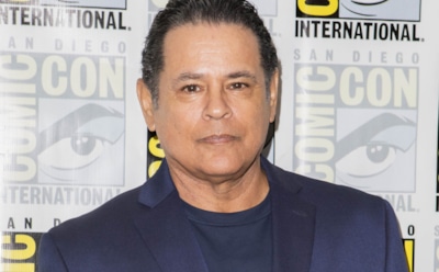 Звезду «Во все тяжкие» заковали в наручники за мытье машины у собственного дома