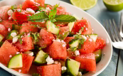 Салат, который радует глаз и желудок: подаю его в жару — и семья забывает про тяжелые блюда