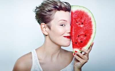 Арбуз и пряности подарят коже упругость и здоровый оттенок: попробуйте эти домашние маски — ваше лицо будет сиять