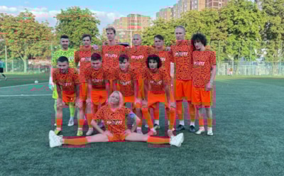 «Нетрезвая баба на поле»: Александр Серов жестко высмеял футбольный дебют Анастасии Волочковой