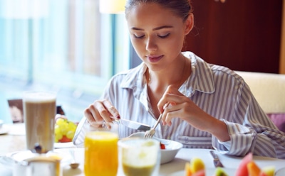 Ешь меньше — живи легче: диетолог раскрыла главные правила контроля порций